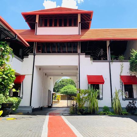 The Triangle Hotel Anuradhapura Eksteriør bilde