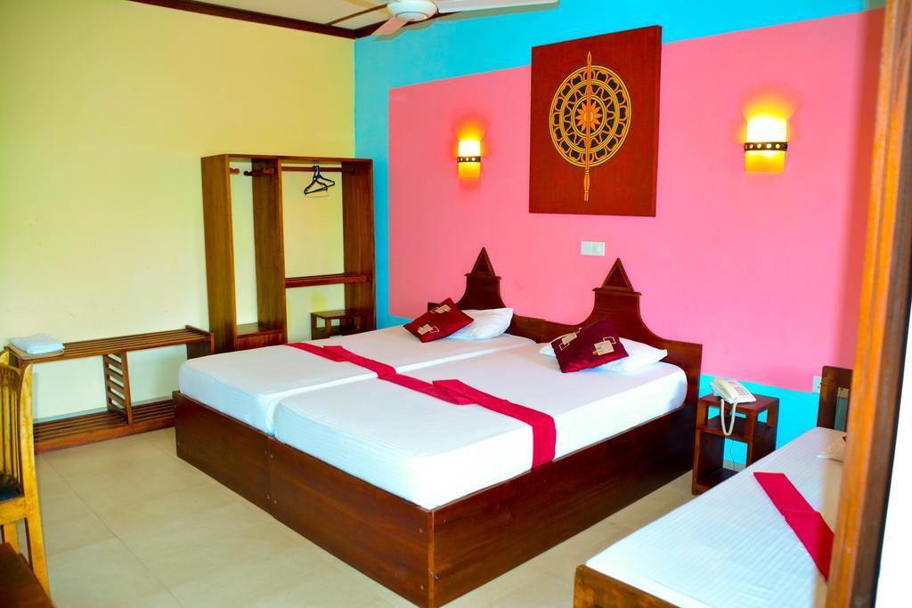 The Triangle Hotel Anuradhapura Eksteriør bilde