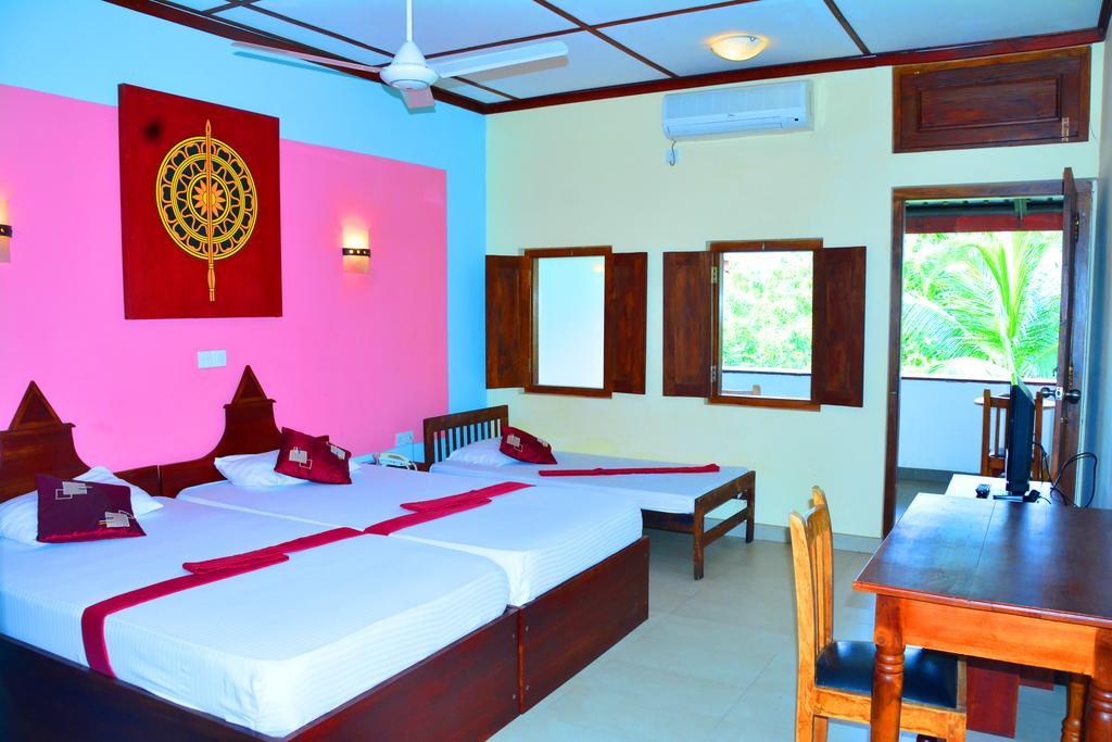 The Triangle Hotel Anuradhapura Eksteriør bilde